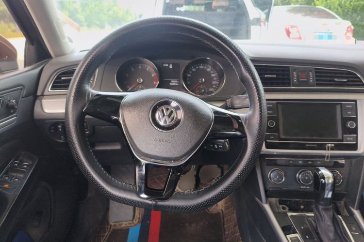 Used Volkswagen Lamando 2015 230TSI DSG Fashion Edition Steering Wheel