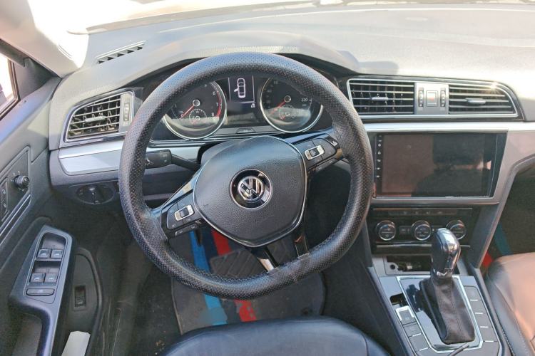 Used Volkswagen Lamando 2015 330TSI DSG Comfort Edition Steering Wheel