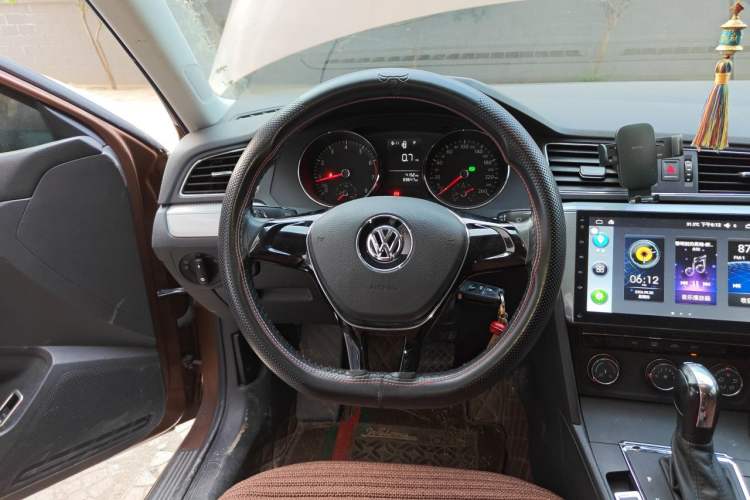 Used Volkswagen Lamando 2015 230TSI DSG Fashion Edition Steering Wheel