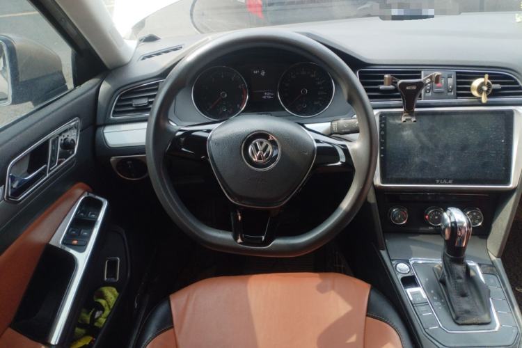 Used Volkswagen Lamando 2015 230TSI DSG Fashion Edition Steering Wheel