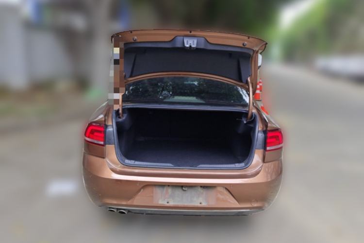 Used Volkswagen Lamando 2015 280TSI DSG Comfort Edition Trunk