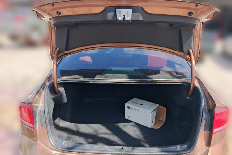 Used Volkswagen Lamando 2015 330TSI DSG Comfort Edition Trunk