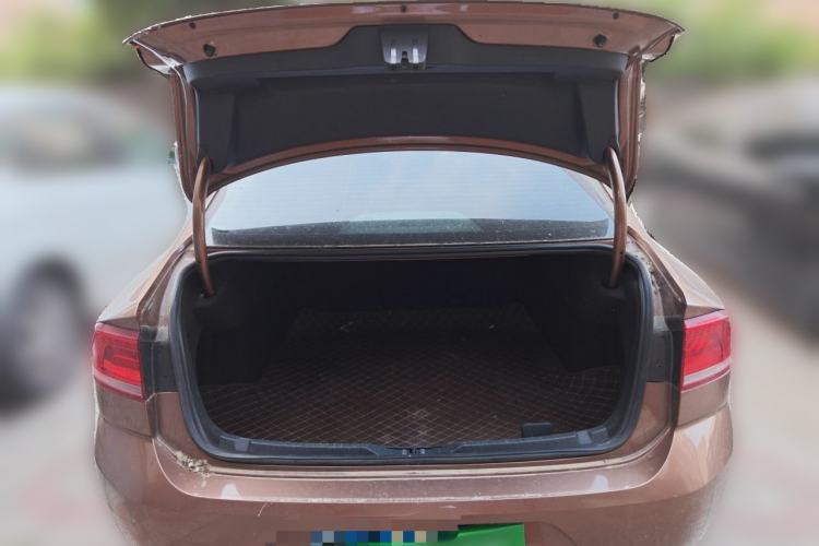 Used Volkswagen Lamando 2015 230TSI DSG Fashion Edition Trunk