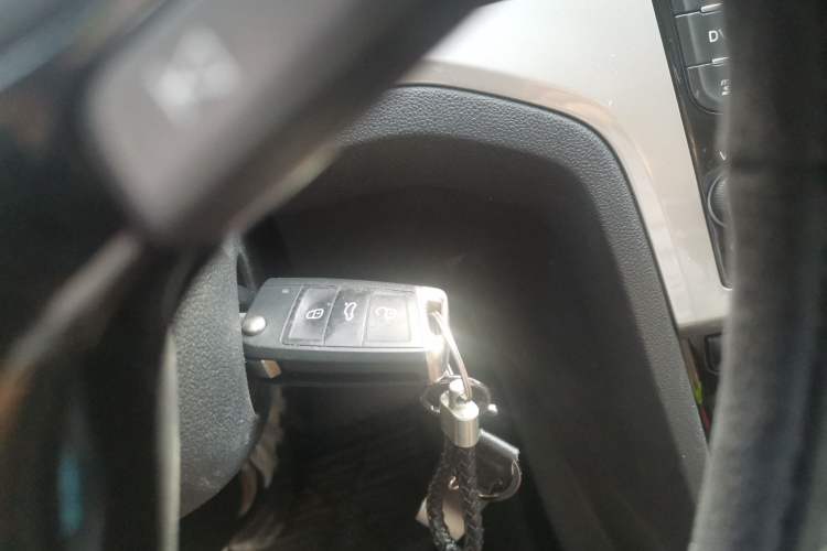 Used Volkswagen Lamando 2015 330TSI DSG Comfort Edition Vehicle Key