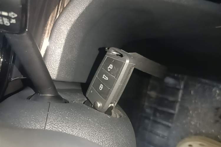 Used Volkswagen Lamando 2015 280TSI DSG Comfort Edition Vehicle Key