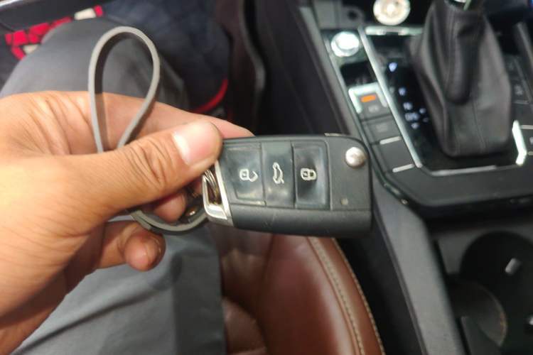 Used Volkswagen Lamando 2015 330TSI DSG Luxury Edition Vehicle Key