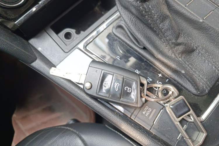 Used Volkswagen Lamando 2015 330TSI DSG Comfort Edition Vehicle Key