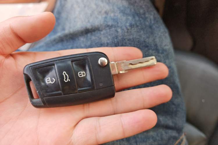 Used Volkswagen Lamando 2015 330TSI DSG Comfort Edition Vehicle Key