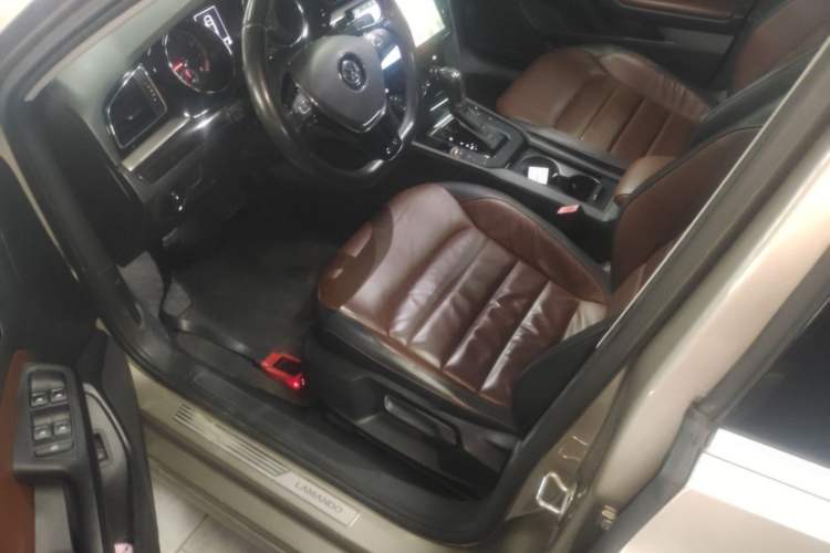Used Volkswagen Lamando 2015 280TSI DSG Comfort Edition Driver Seat