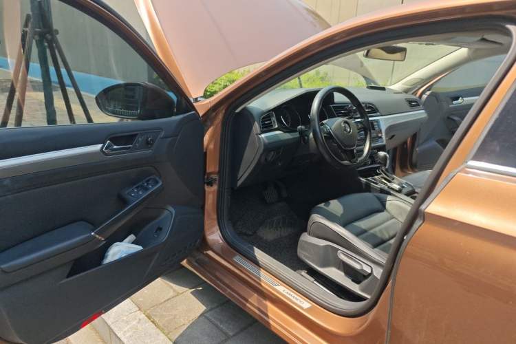 Used Volkswagen Lamando 2015 280TSI DSG Comfort Edition Driver Seat