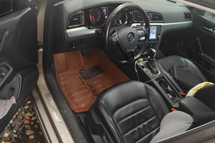 Used Volkswagen Lamando 2015 280TSI DSG Comfort Edition Driver Seat