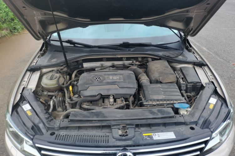Used Volkswagen Lamando 2015 330TSI DSG Luxury Edition Engine Bay