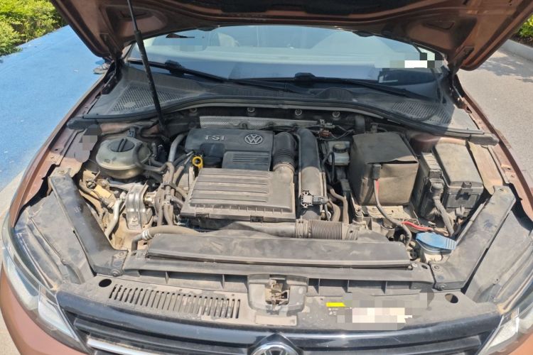 Used Volkswagen Lamando 2015 280TSI DSG Comfort Edition Engine Bay
