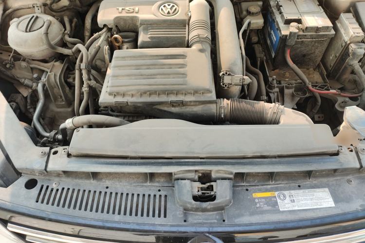 Used Volkswagen Lamando 2015 230TSI DSG Fashion Edition Engine Bay