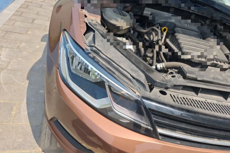 Used Volkswagen Lamando 2015 280TSI DSG Comfort Edition Engine Bay Right