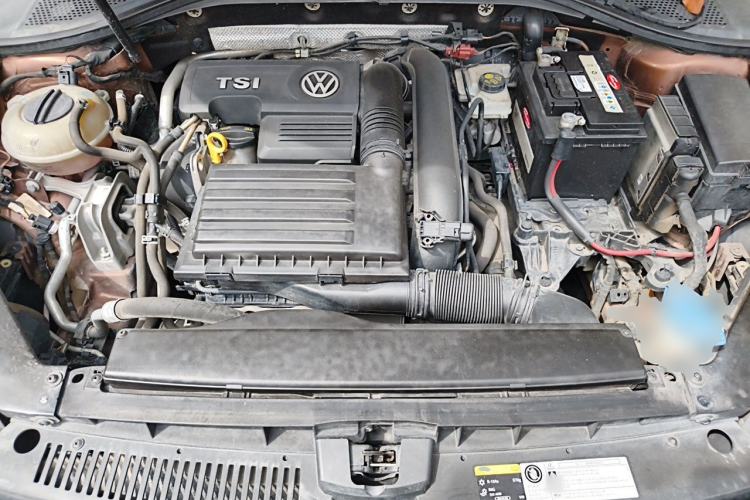 Used Volkswagen Lamando 2015 280TSI DSG Comfort Edition Engine Bay