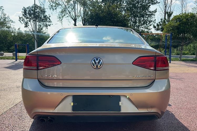 Used Volkswagen Lamando 2015 230TSI DSG Fashion Edition Exterior 4