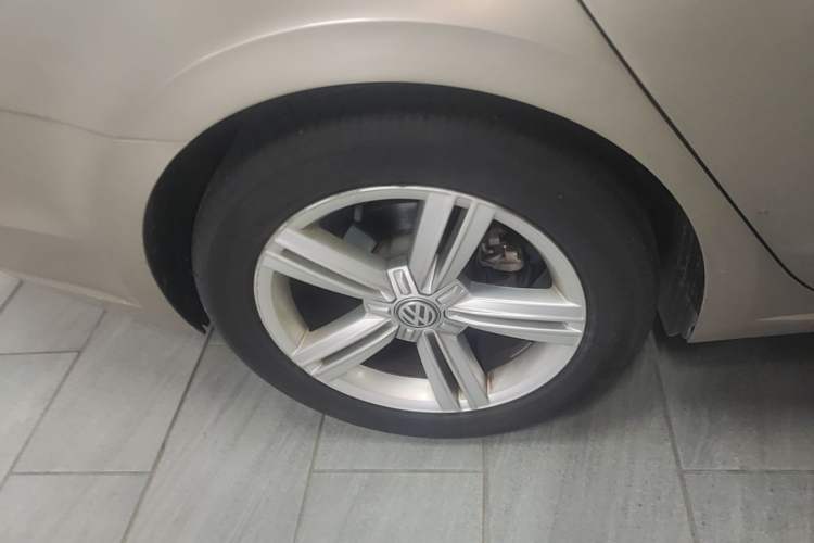 Used Volkswagen Lamando 2015 280TSI DSG Comfort Edition Exterior 5