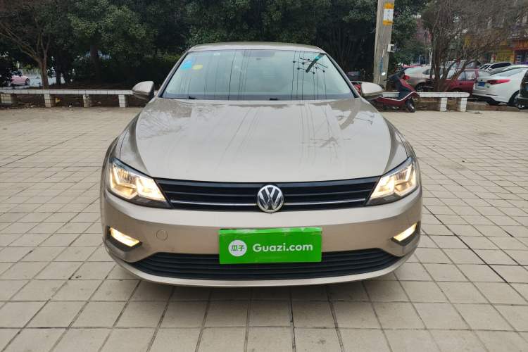Used Volkswagen Lamando 2015 230TSI Manual Trend Edition Front