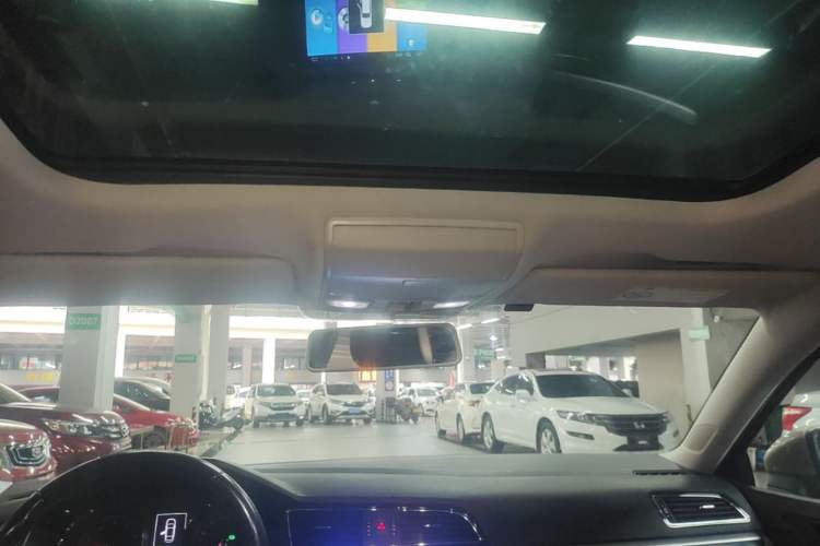 Used Volkswagen Lamando 2015 280TSI DSG Comfort Edition Headliner