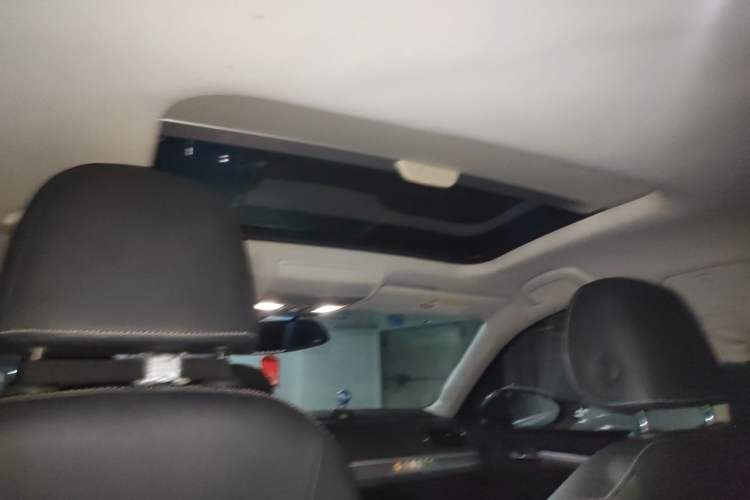 Used Volkswagen Lamando 2015 280TSI DSG Comfort Edition Headliner