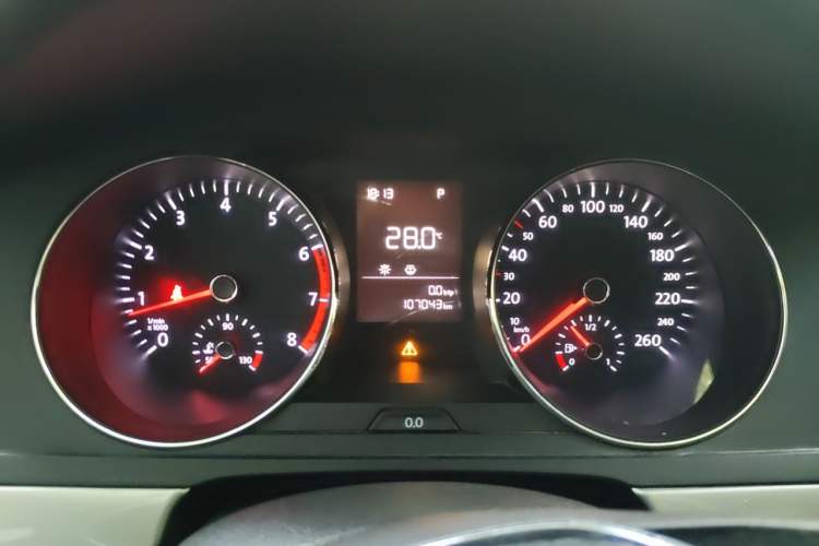Used Volkswagen Lamando 2015 230TSI DSG Fashion Edition Instrument Cluster
