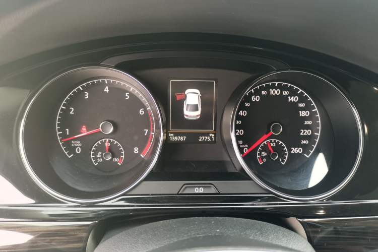 Used Volkswagen Lamando 2015 330TSI DSG Luxury Edition Instrument Cluster