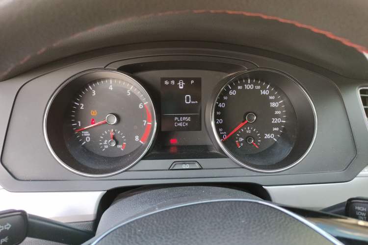 Used Volkswagen Lamando 2015 230TSI DSG Fashion Edition Instrument Cluster