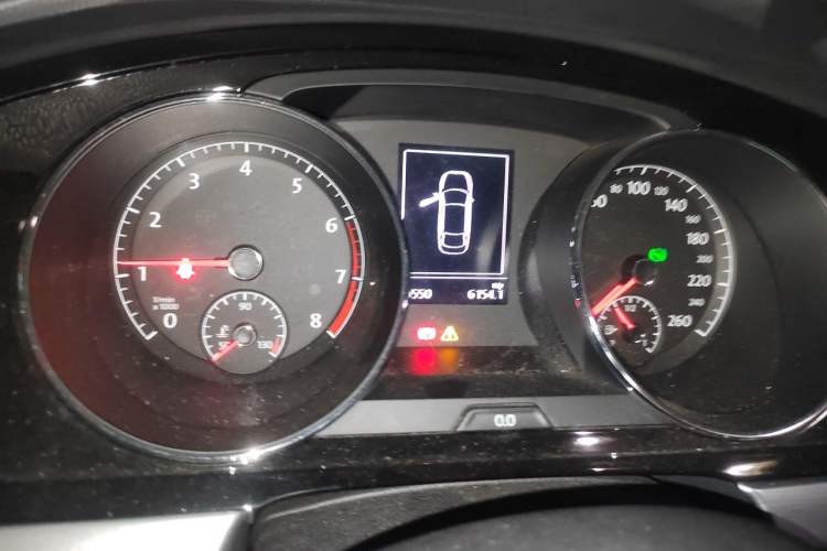 Used Volkswagen Lamando 2015 280TSI DSG Comfort Edition Instrument Cluster
