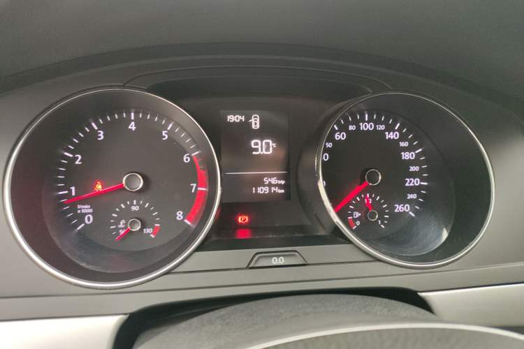 Used Volkswagen Lamando 2015 230TSI Manual Trend Edition Instrument Cluster