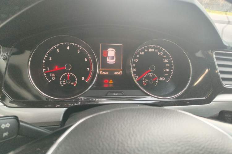 Used Volkswagen Lamando 2015 280TSI DSG Luxury Edition Instrument Cluster
