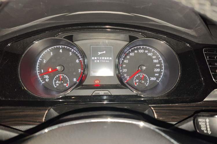 Used Volkswagen Lamando 2015 280TSI DSG Luxury Edition Instrument Cluster