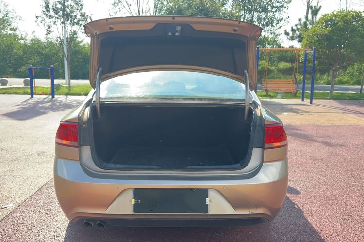 Used Volkswagen Lamando 2015 230TSI DSG Fashion Edition Interior 15