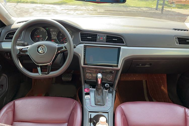 Used Volkswagen Lamando 2015 230TSI DSG Fashion Edition Interior 3