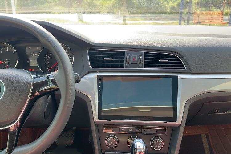 Used Volkswagen Lamando 2015 230TSI DSG Fashion Edition Interior 4