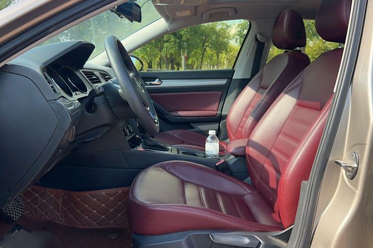 Used Volkswagen Lamando 2015 230TSI DSG Fashion Edition Interior 7