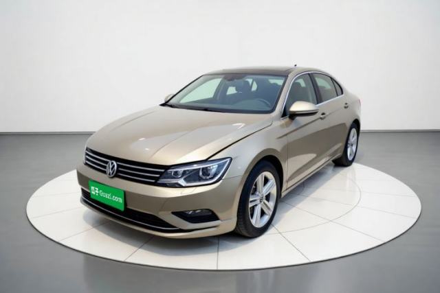 Ojetý Volkswagen Lamando 2015 330TSI DSG Comfort Edition