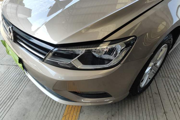 Used Volkswagen Lamando 2015 230TSI Manual Trend Edition Left Front Headlight