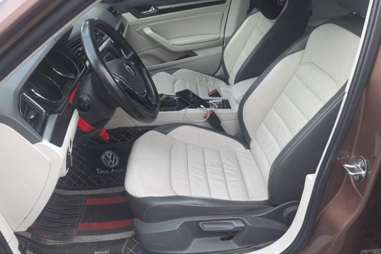 Used Volkswagen Lamando 2015 280TSI DSG Comfort Edition Left Front Seat
