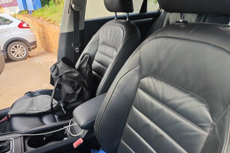 Used Volkswagen Lamando 2015 330TSI DSG Comfort Edition Left Front Seat