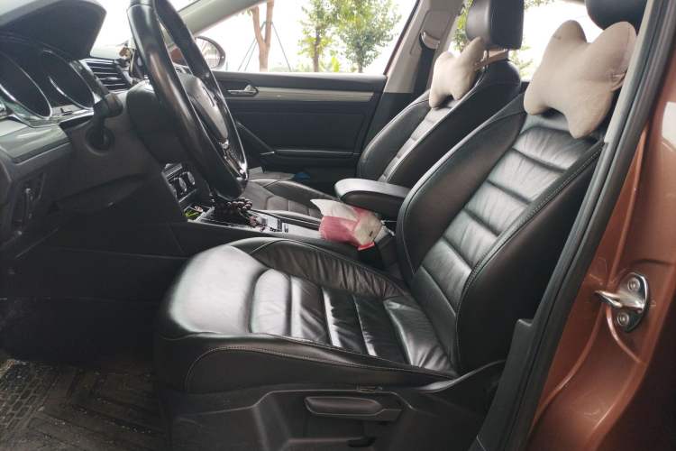 Used Volkswagen Lamando 2015 330TSI DSG Comfort Edition Left Front Seat