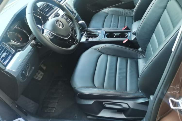 Used Volkswagen Lamando 2015 280TSI DSG Comfort Edition Left Front Seat