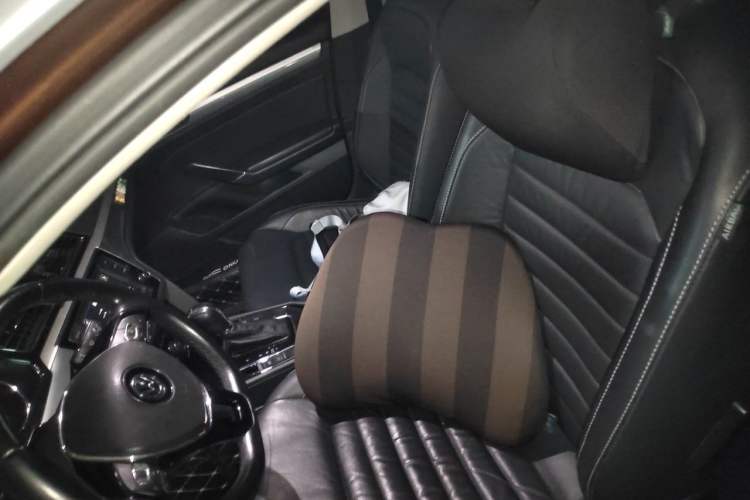 Used Volkswagen Lamando 2015 280TSI DSG Comfort Edition Left Front Seat