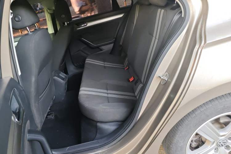 Used Volkswagen Lamando 2015 230TSI DSG Fashion Edition Left Rear Seat