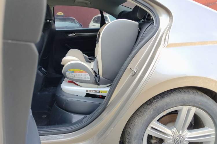 Used Volkswagen Lamando 2015 330TSI DSG Comfort Edition Left Rear Seat