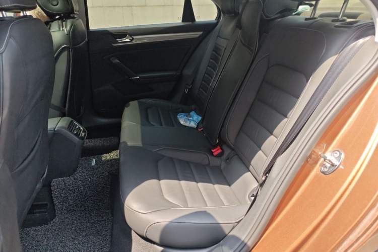 Used Volkswagen Lamando 2015 280TSI DSG Comfort Edition Left Rear Seat