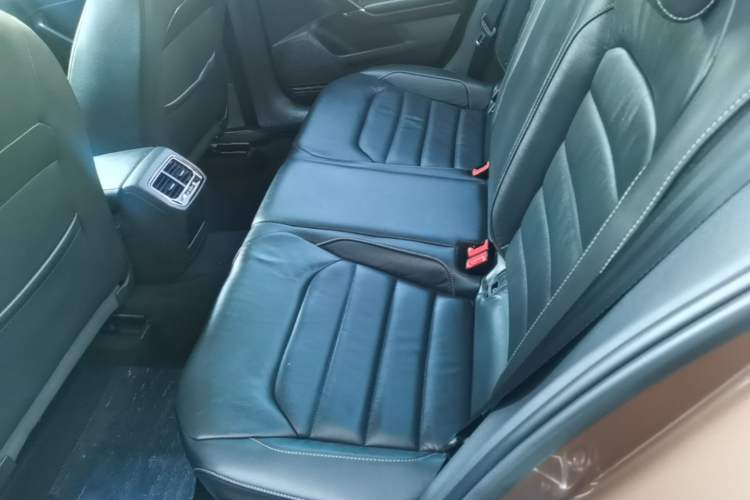 Used Volkswagen Lamando 2015 280TSI DSG Comfort Edition Left Rear Seat