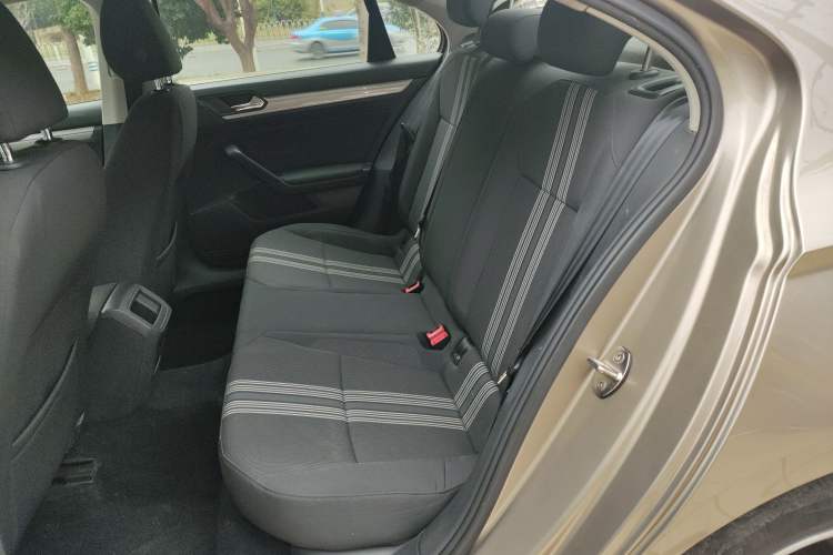 Used Volkswagen Lamando 2015 230TSI Manual Trend Edition Left Rear Seat