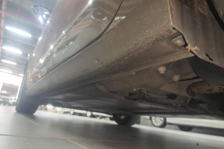 Used Volkswagen Lamando 2015 280TSI DSG Comfort Edition Left Side Sill