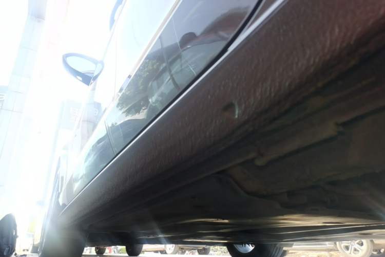 Used Volkswagen Lamando 2015 280TSI DSG Comfort Edition Left Side Sill